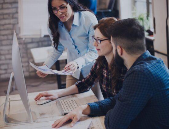 5 Ways Leaders Improve Team Dynamics 1