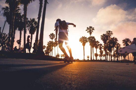 7 Secrets To Save On Your Spring Vacation 2